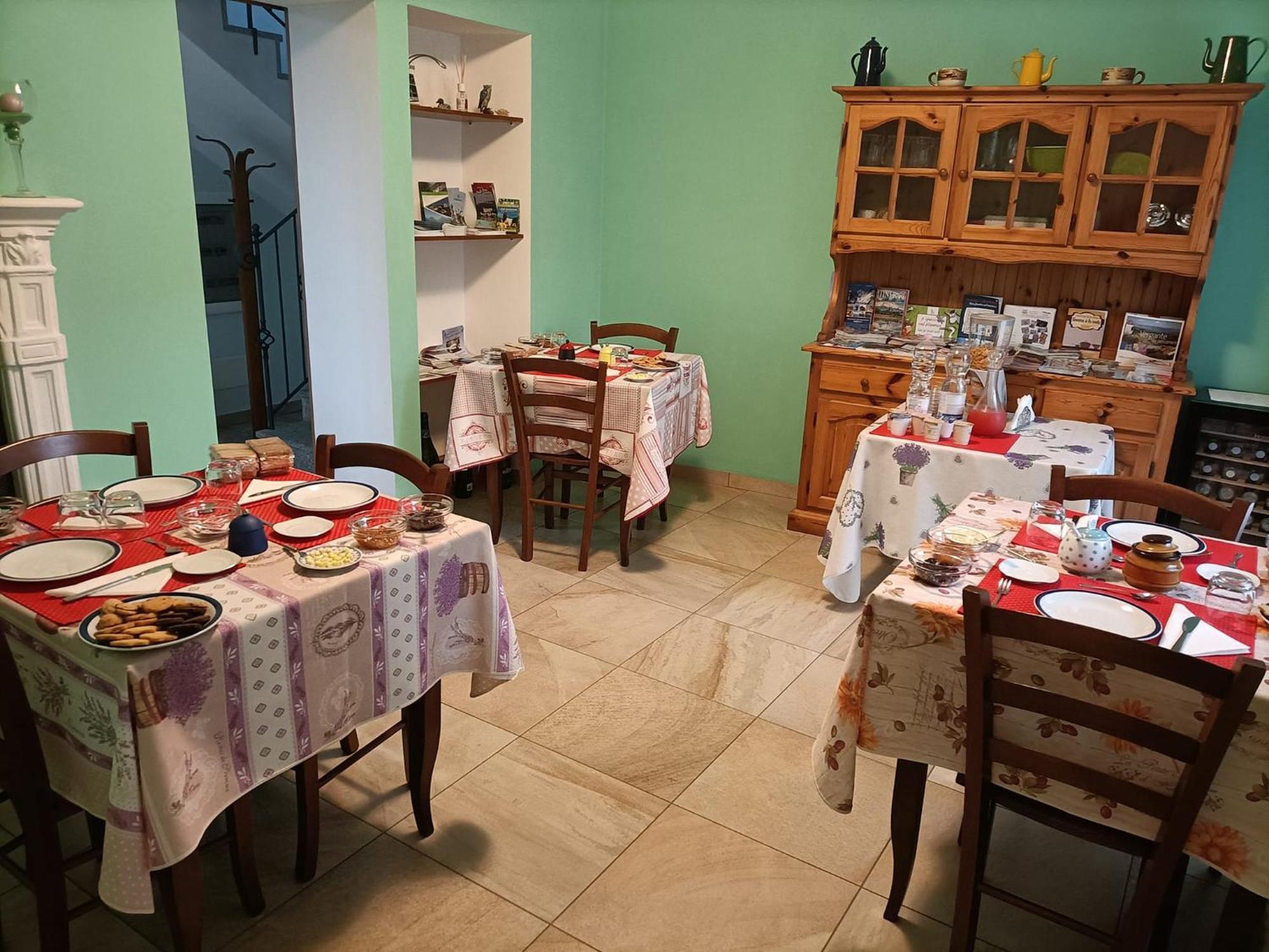 Le Colline Di Maggiora B&B Extérieur photo